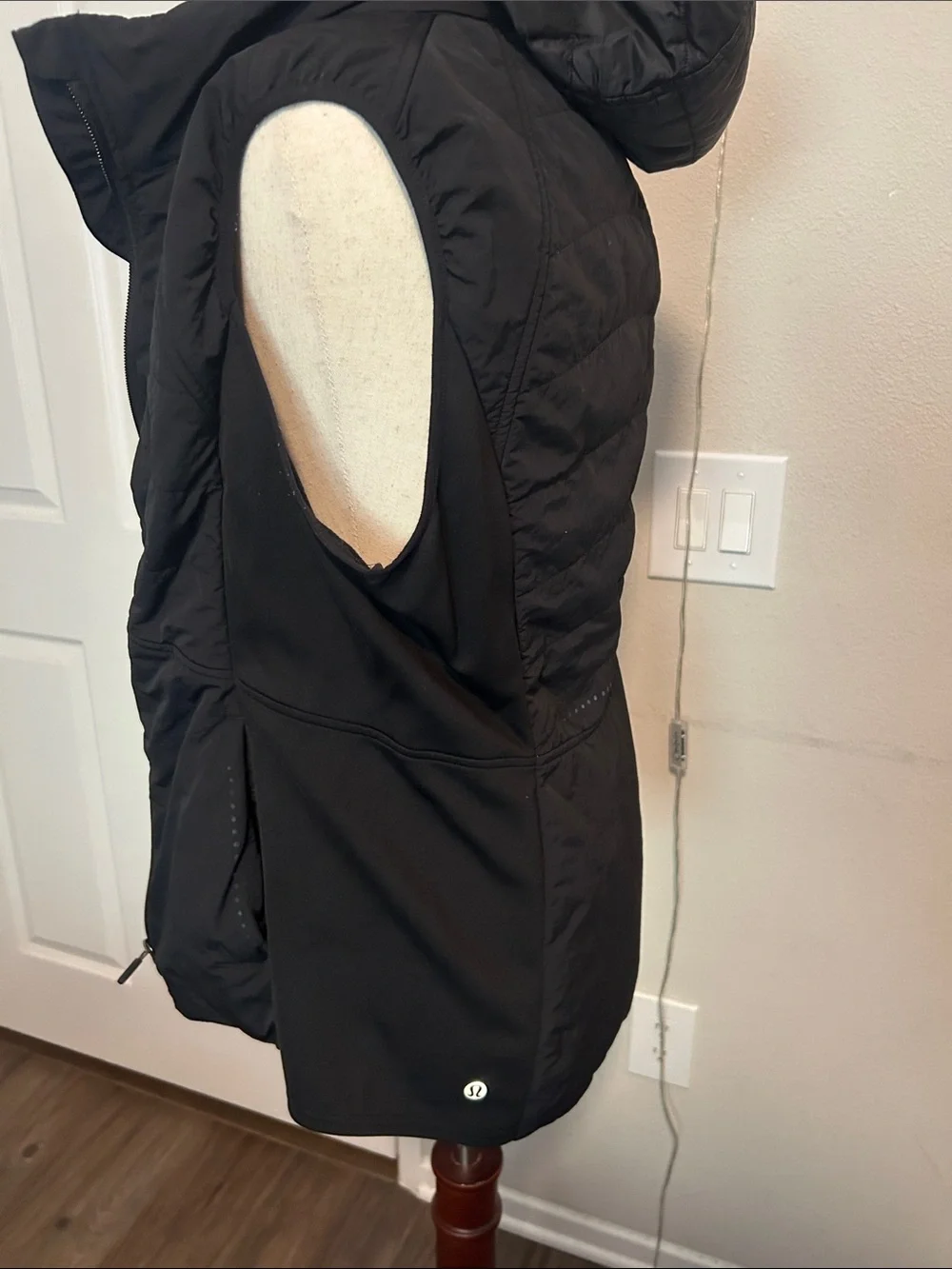 Lululemon another mile vest